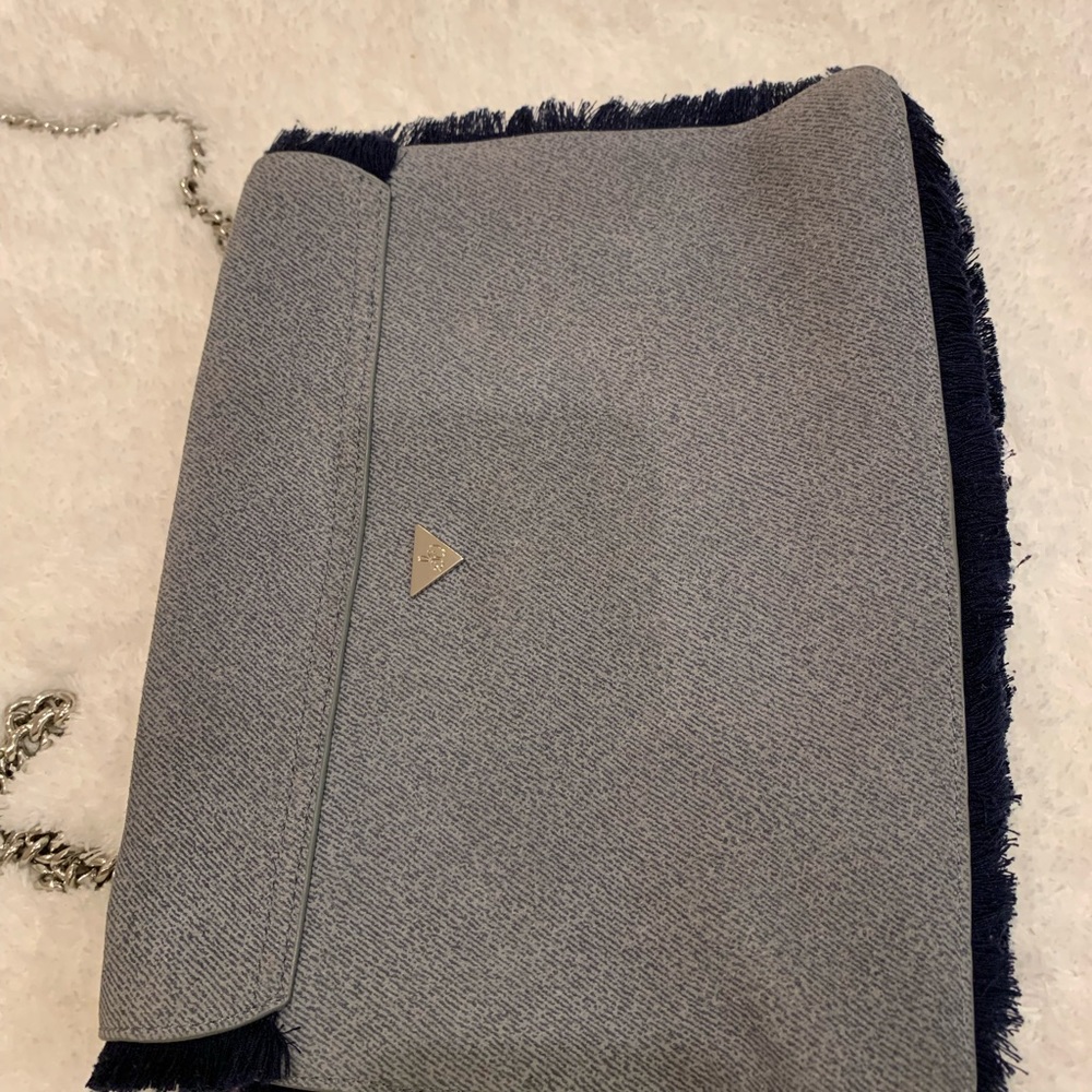 Handbag - Picture 3 of 6